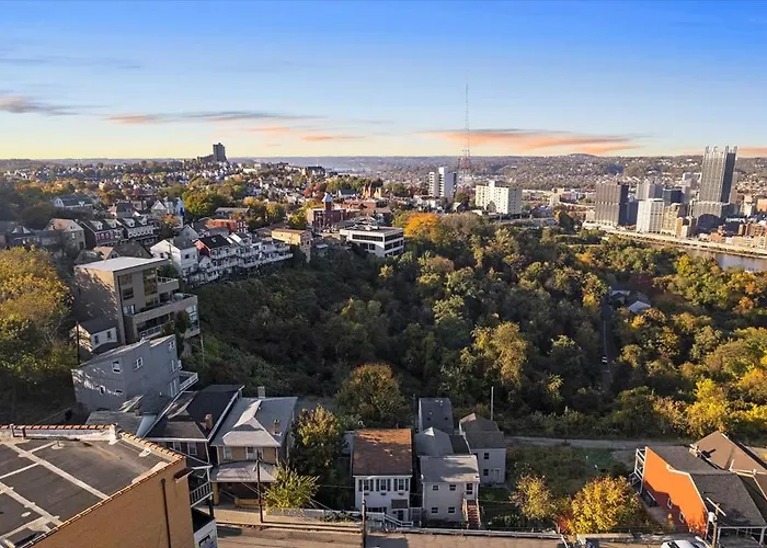 A Million Dollar View And Off Street Parking Holiday home Pittsburgh