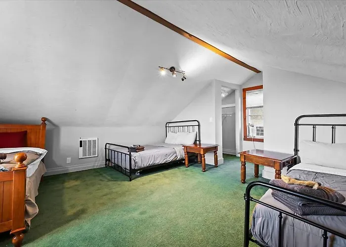 Holiday home A Million Dollar View And Off Street Parking *