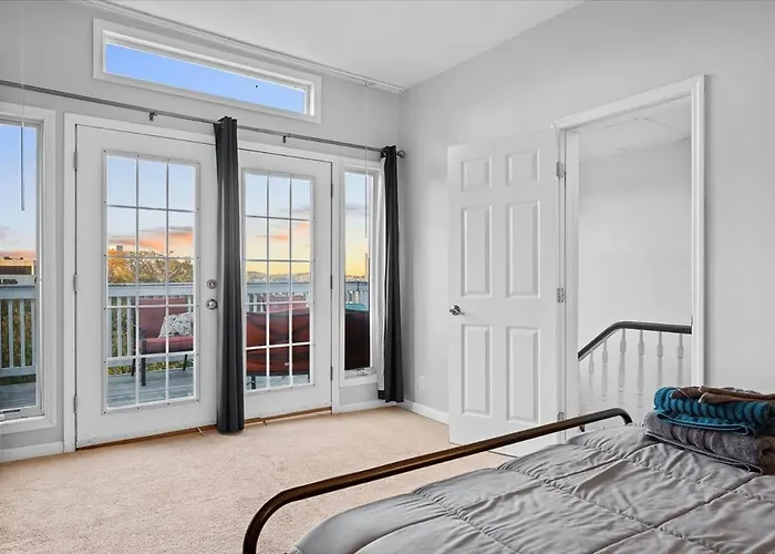A Million Dollar View And Off Street Parking Pittsburgh