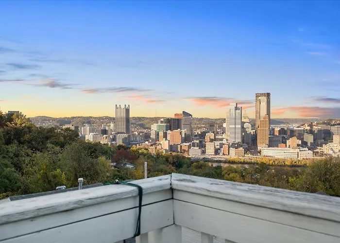 Holiday home A Million Dollar View And Off Street Parking Pittsburgh